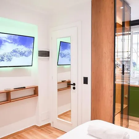 Center 13 - Way Apartment